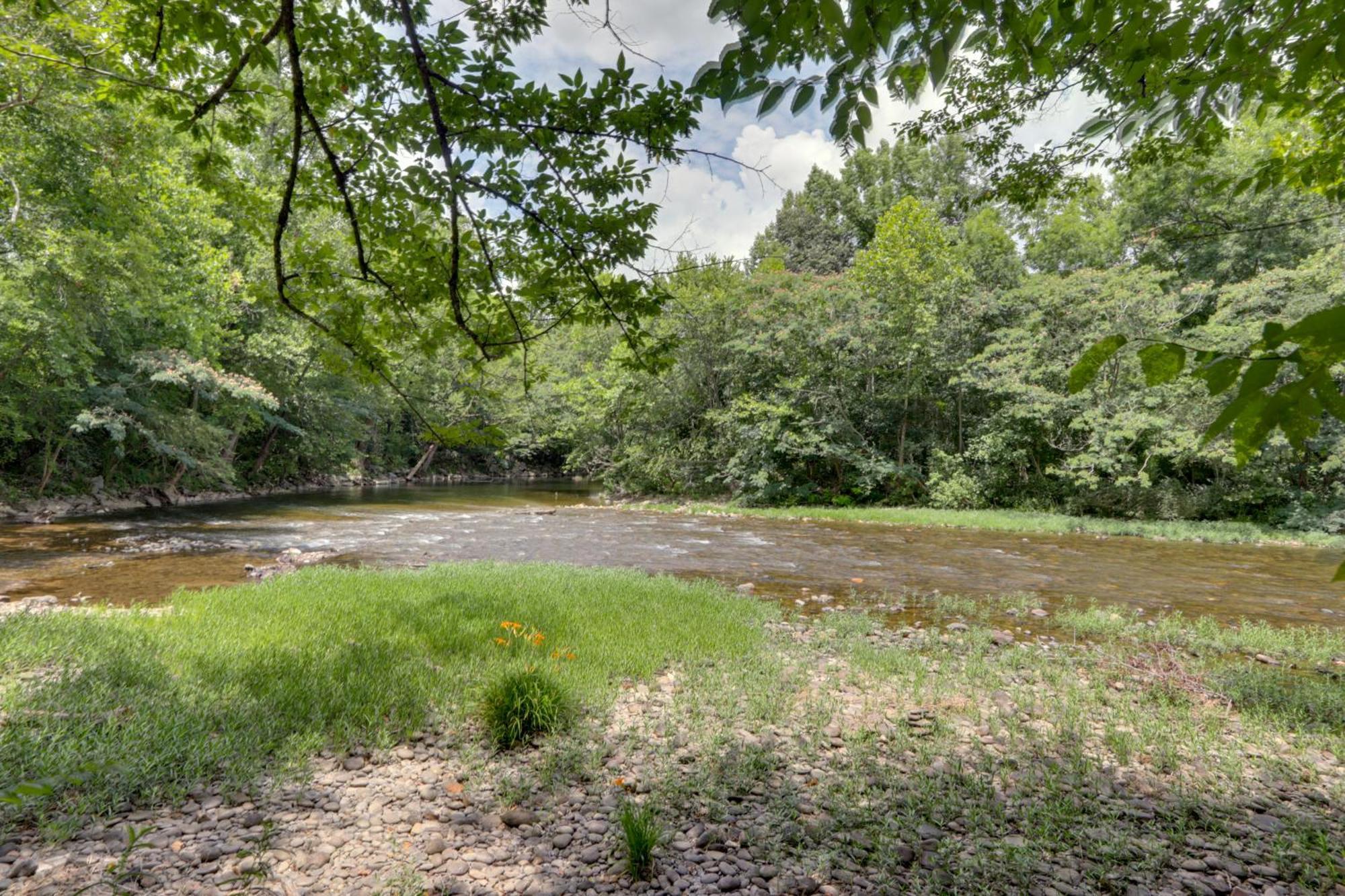 Riverfront Couples Retreat In Smoky Mountains! Apartment Townsend Exterior photo